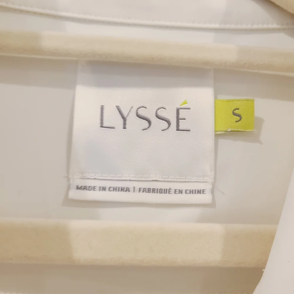 Lysse Schiffer White Button Down Stretch Long Sleeve Blouse - Picture 5 of 9